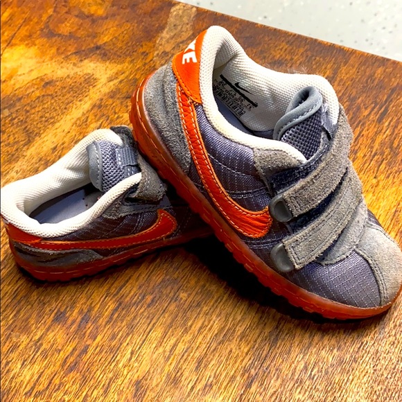 Toddler Nike’s 👟 - Picture 1 of 6